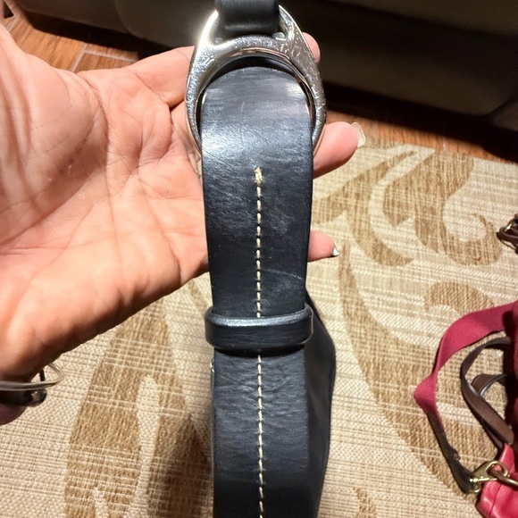 Dooney and Burke bucket shoulder bag! Exc condition!! Black color, med sz purse - Picture 8 of 15